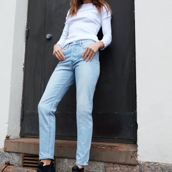 COPY - Aritzia denim forum yoko high rise light blue wash jeans, size 24 - Picture 9 of 12